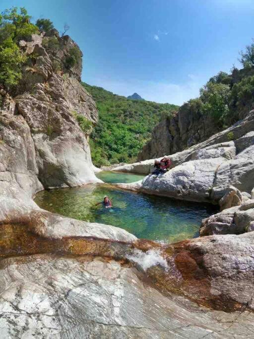 Maison Avec Exterieur Proche Saint Guilhem Le Desert Ngoại thất bức ảnh